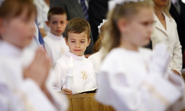 Pierwsze Komunie Święte w czasie pandemii - nowe instrukcje gliwickiej kurii