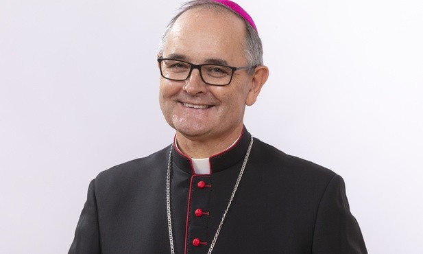 Abp Przybylski do nauczycieli: Chciałbym Was zapewnić o naszej wdzięczności i modlitwie
