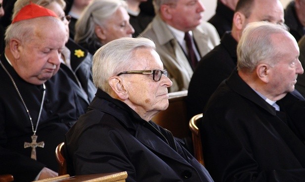 Stan kardynała Macharskiego jest ciężki