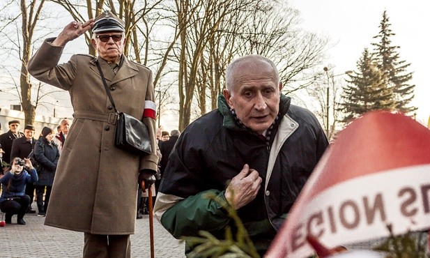 Wielu pytało: "Gdzie jest Bóg?"