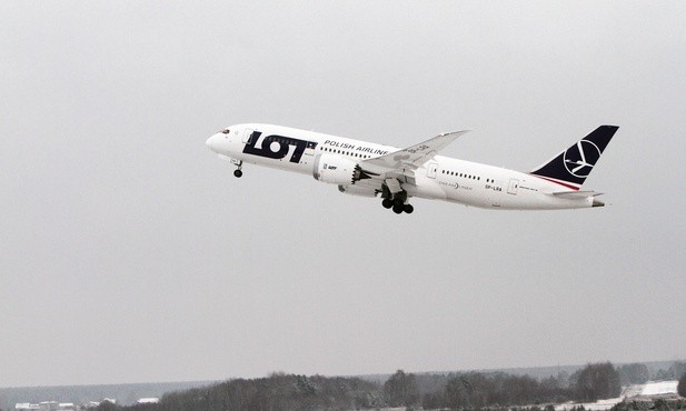 Awaryjne lądowanie dreamlinera Lotu