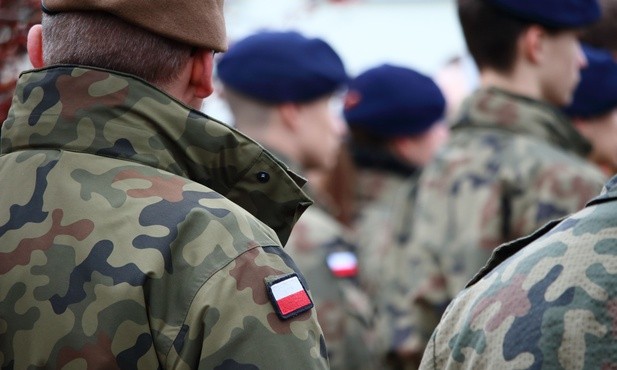 Błaszczak: dziękuję żołnierzom Wojsk Lądowych za obronę bezpieczeństwa Polaków