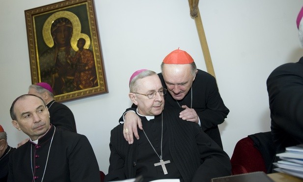 Biskupi walczą z pedofilią
