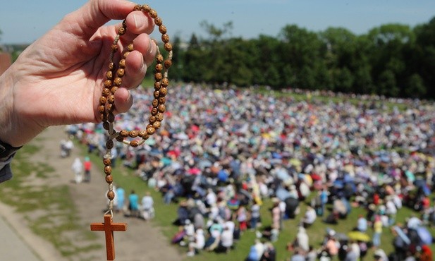 Nie zawsze dzieci praktykujących rodziców też wiarę praktykują