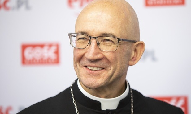 Abp Galbas: Wrogiem wspólnoty jest lenistwo jej członków. A jej wielkim nieszczęściem są tzw. „szare eminencje”