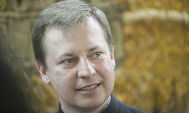 "Święty z zakasanymi rękawami"