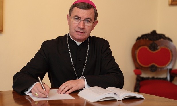 Trzech Polaków pojedzie na synod o rodzinie