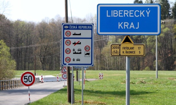 Czechy znoszą kolejne ograniczenia dotyczące podróży i granic
