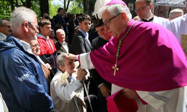 Abp Skworc zaprasza na pielgrzymkę chorych i święcenia prezbiteratu