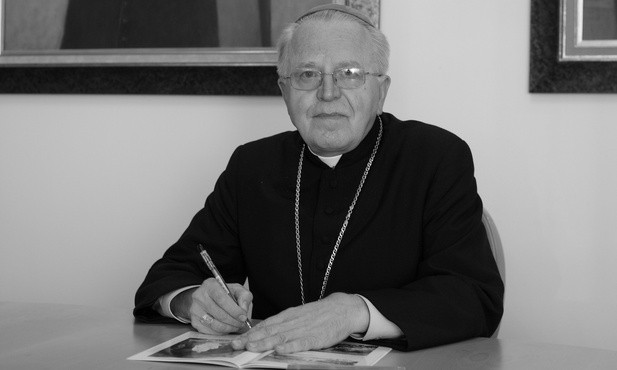 Na Jasnej Górze odprawiono mszę żałobną abp. Stanisława Nowaka