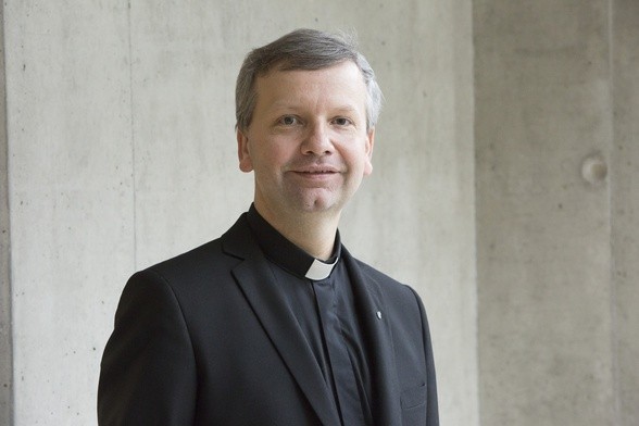 Zarząd Stowarzyszenia Teologów Moralistów krytycznie o raporcie synodalnej grupy roboczej dot. m.in. duszpasterstwa osób o skłonnościach homoseksualnych
