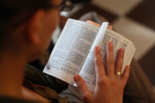 Biblia coraz mniej znana i czytana