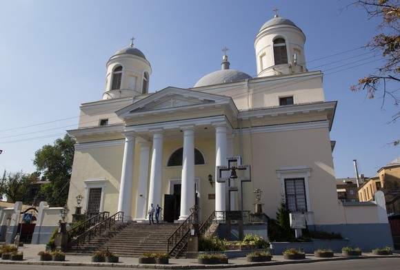 Ukraina: Życie religijne w Kijowie nie ustaje. Kościoły katolickie są otwarte, żaden dotąd nie ucierpiał