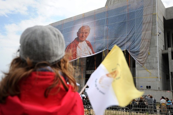 Sondaż: 74 proc. badanych deklaruje, że Jan Paweł II jest dla nich ważną postacią