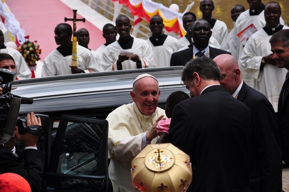 Papież: czerpmy z bogatej afrykańskiej i chrześcijańskiej tradycji edukacji