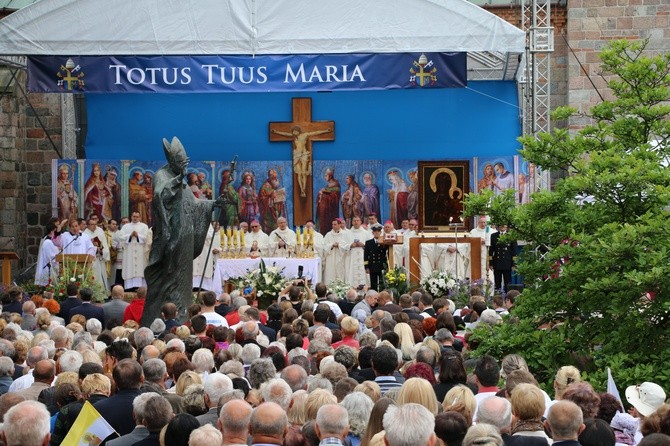 Diecezja płocka żegna Czarną Madonnę