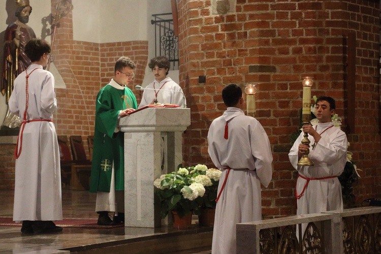 Spotkanie młodzieży w katedrze