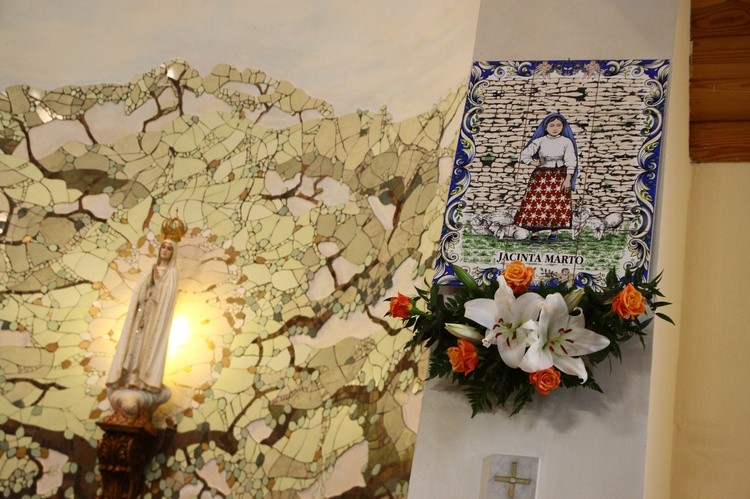 Msza w kościele MB Fatimskiej w Bibieli
