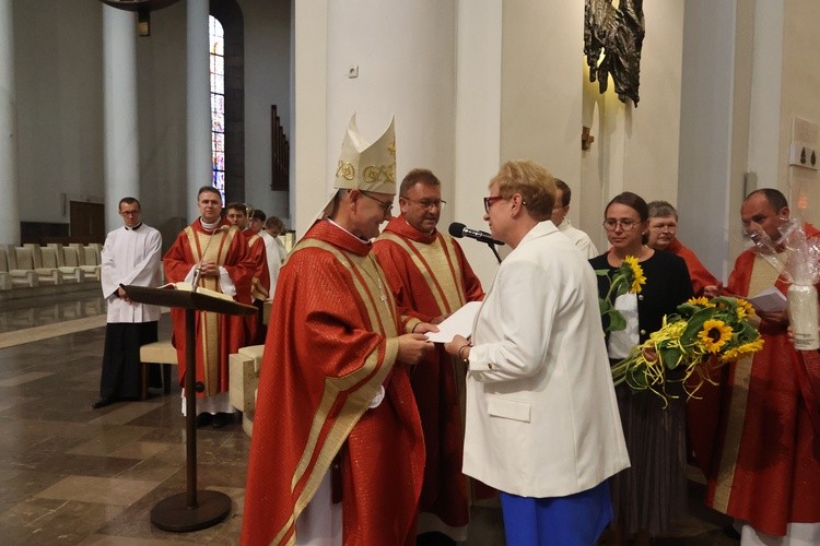 Jubileusz katechetów i nauczycieli w katedrze cz. 2
