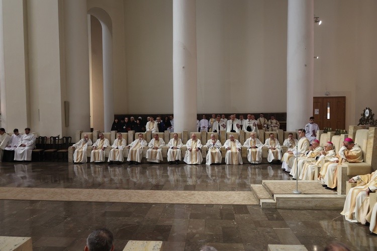 Msza Krzyżma Świętego w katedrze cz. 2