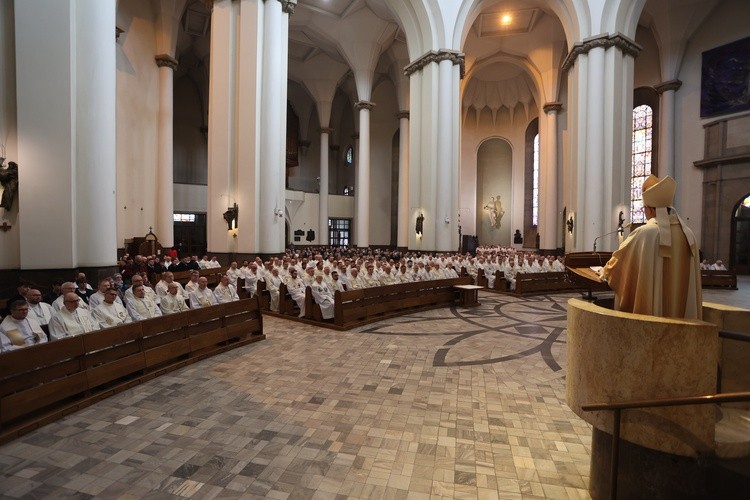 Msza Krzyżma Świętego w katedrze cz. 2
