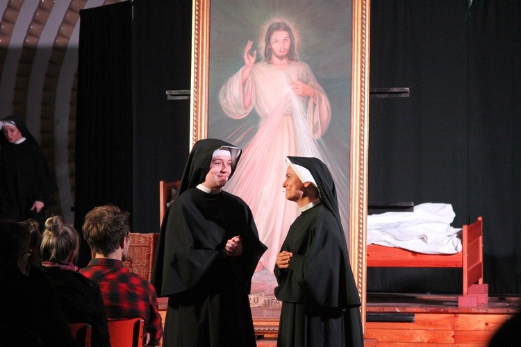 Spektakl o św. s. Faustynie