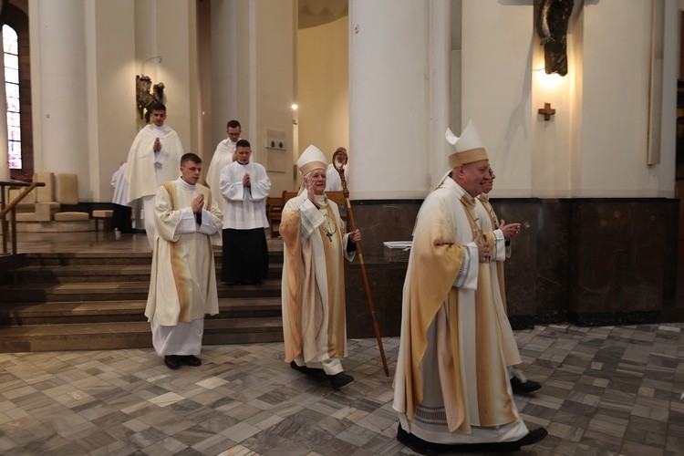 Msza Krzyżma w katedrze Chrystusa Króla cz.2
