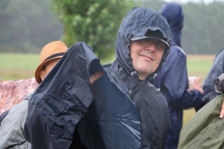 Pielgrzymka na Jasną Górę. Pierwszy dzień cz. 2