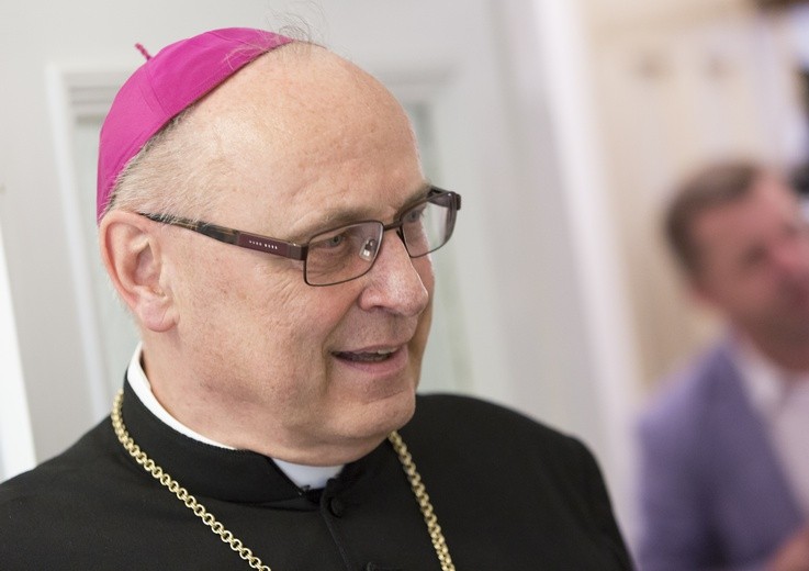 Czternastu polskich biskupów jest zakażonych koronawirusem 