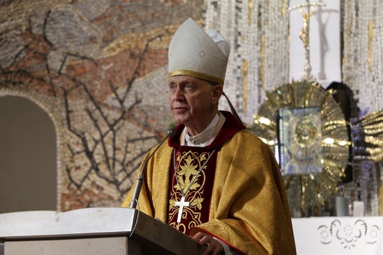 Mława. Poświęcenie pomnika Dzieci Nienarodzonych