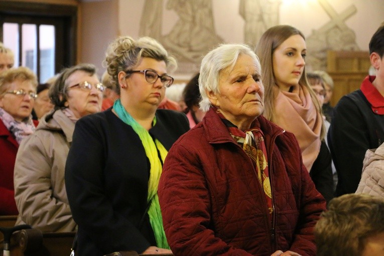 Pomiechowo. Nawiedzenie relikwii w parafii św. Anny