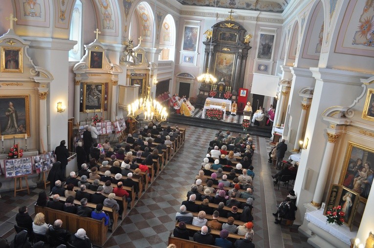 Inauguracja Kapituły św. Michała w Płocku - cz. 1