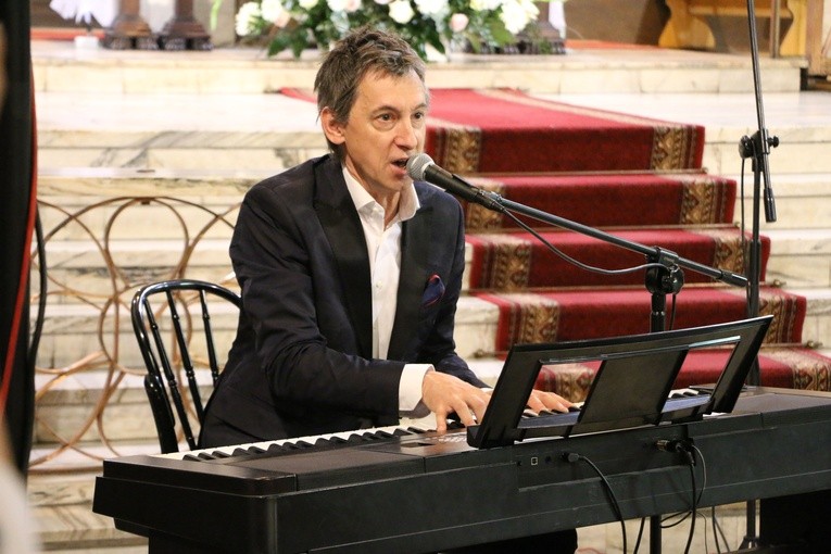 Ciechanów. Koncert papieski w farze
