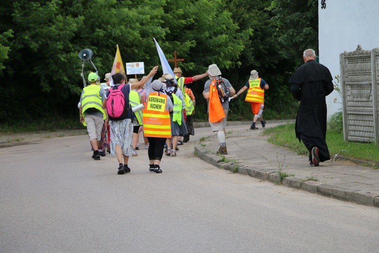 Do Gietrzwałdu przez parafie naszej diecezji