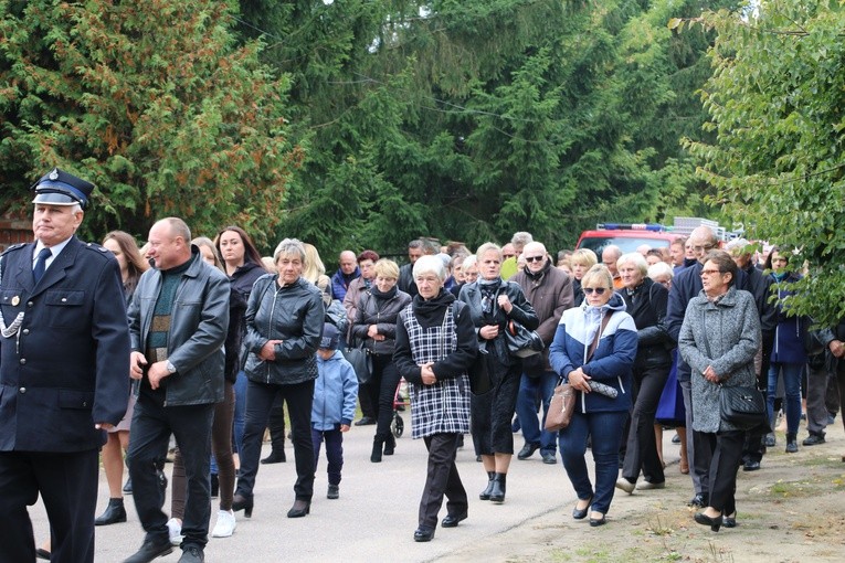 Stara Wrona. Uroczystości pogrzebowe ks. kan. Wawrzyńca Ulanowskiego