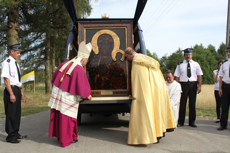 Duczymin. Nawiedzenie w parafii pw. św. Jana Nepomucena