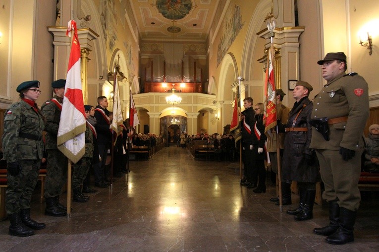 Warta honorowa w Makowie Mazowieckim