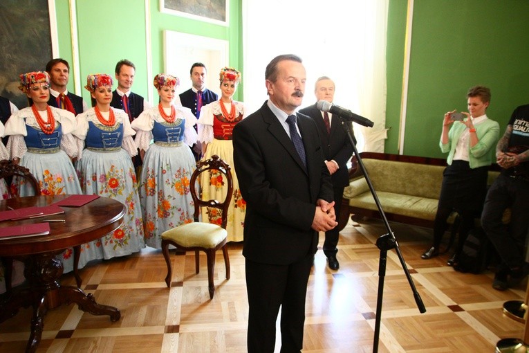 Podpisanie umowy o wspólnym prowadzeniu ZPiT "Śląsk"