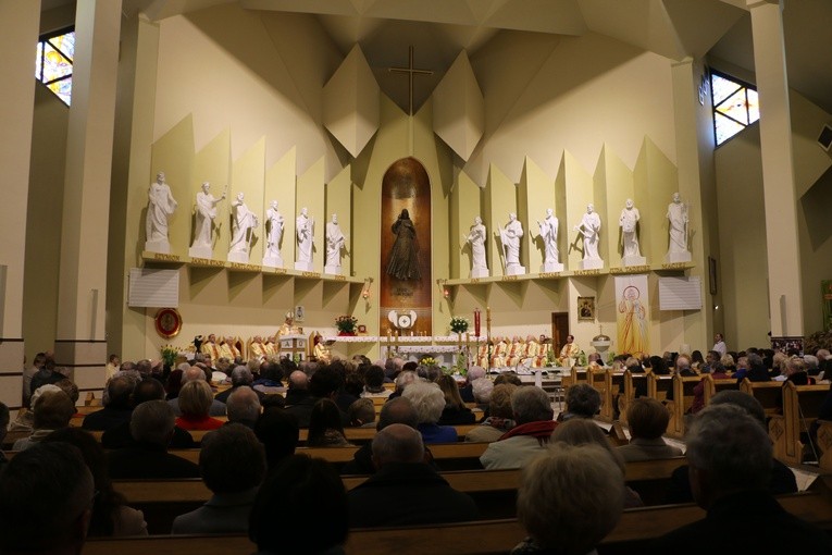 Ciechanów. Jubileusz parafii św. Piotra Apostoła