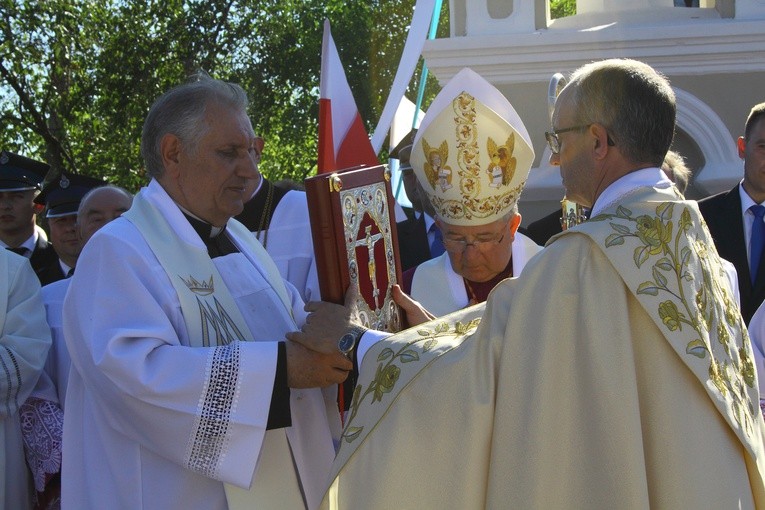 Karniewo. Nawiedzenie w parafii pw. Wszystkich Świetych