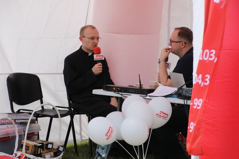 Sikórz. Piknik w Leonianum