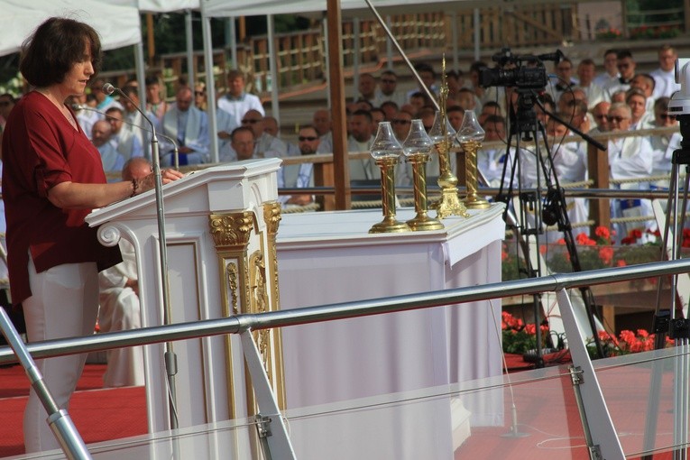 Pielgrzymka na Jasną Górę. Msza św. na szczycie