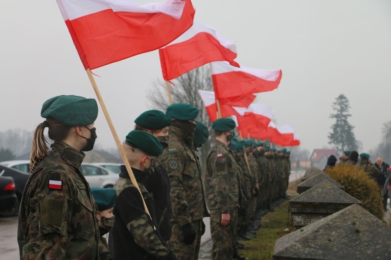 Strzelcy w hołdzie powstańcom styczniowym