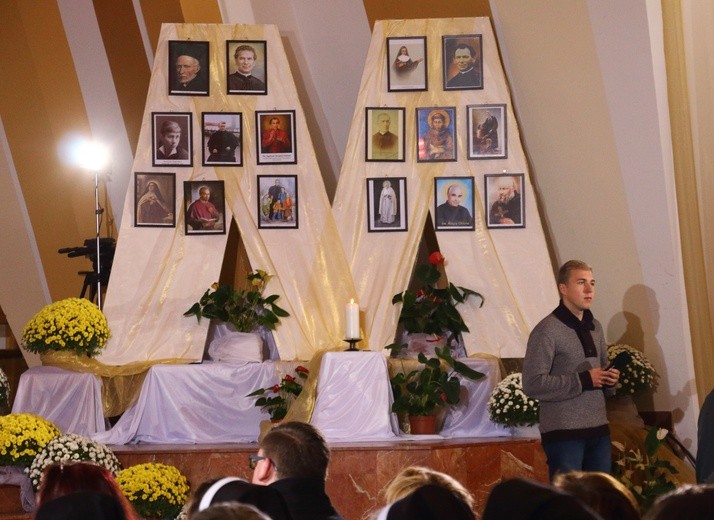 Msza dziękczyna za osoby konsekrowane