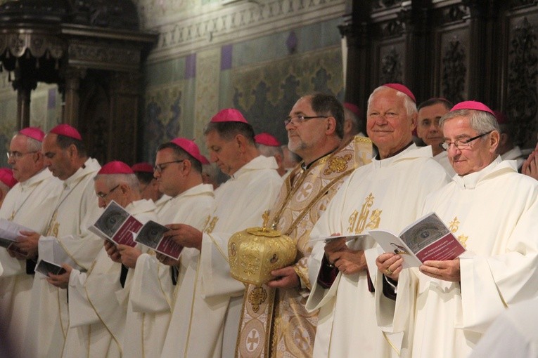 Episkopat w Płocku. Msza w katedrze