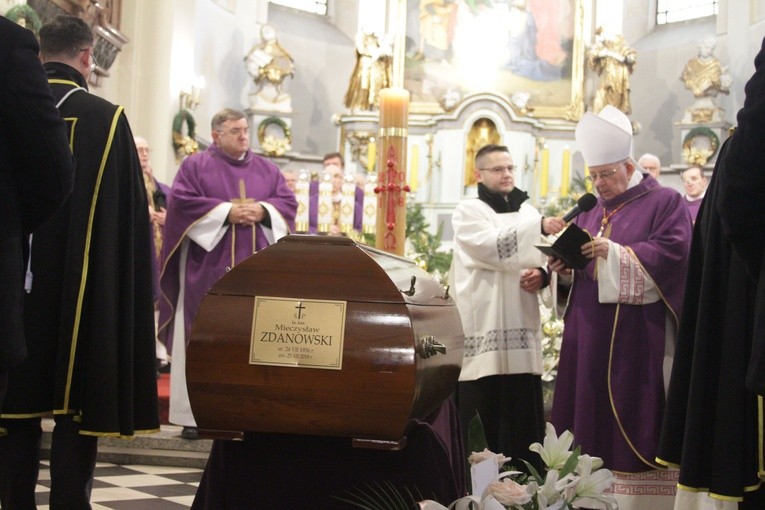 Pogrzeb ks. kan. Mieczysława Zdanowskiego