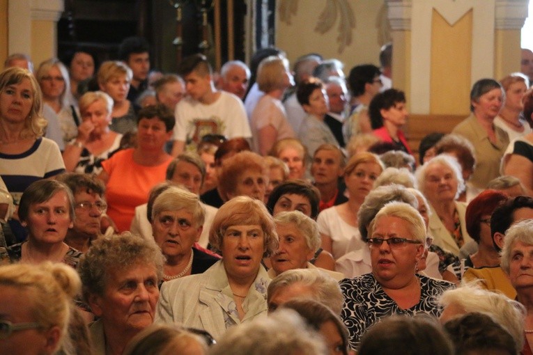 Biała. Nawiedzenie w parafii św. Jadwigi Śląskiej