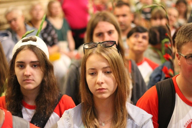 Pielgrzymka. W kaplicy Matki Bożej