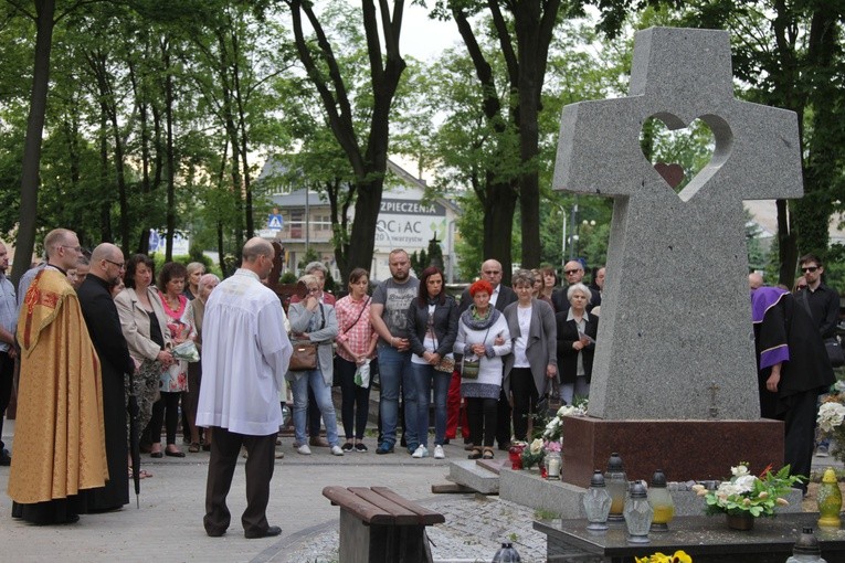 Pogrzeb dzieci zmarłych przed urodzeniem