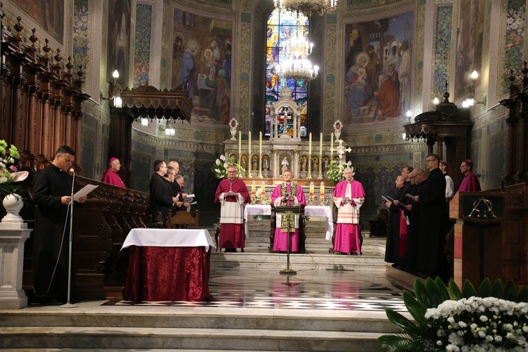 Płock. Kanoniczne objęcie diecezji przez bp. Szymona Stułkowskiego. Cz. 1